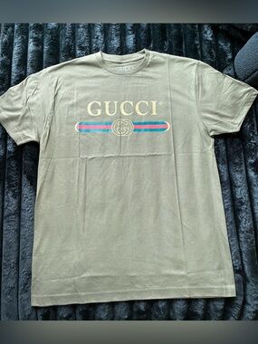 New Men’s Luxury Graphic T-shirt Size L